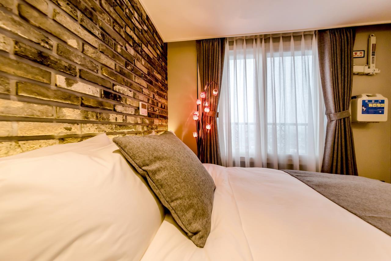 Jeju Hertz Hotel ภายนอก รูปภาพ