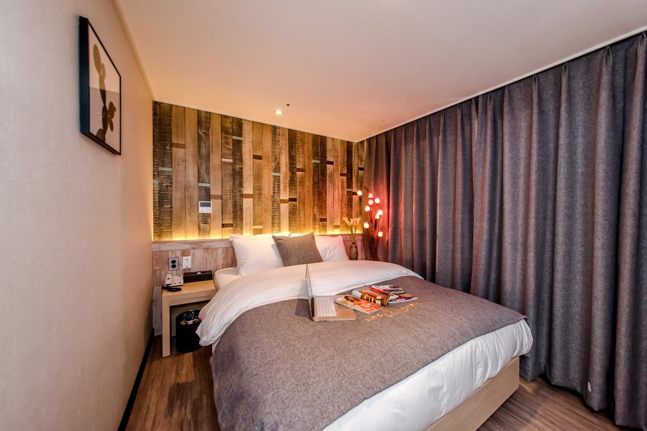 Jeju Hertz Hotel ภายนอก รูปภาพ