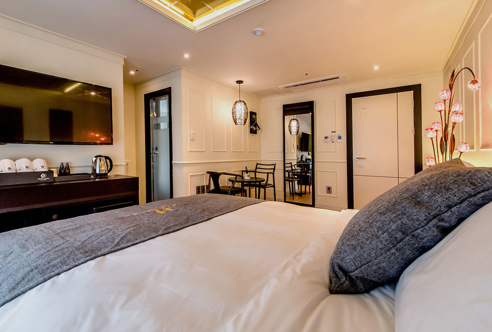 Jeju Hertz Hotel ภายนอก รูปภาพ